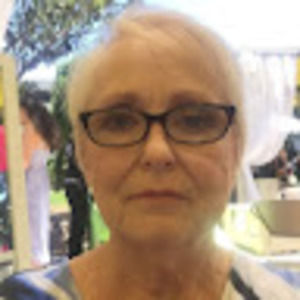 Meet your Posher, Connie